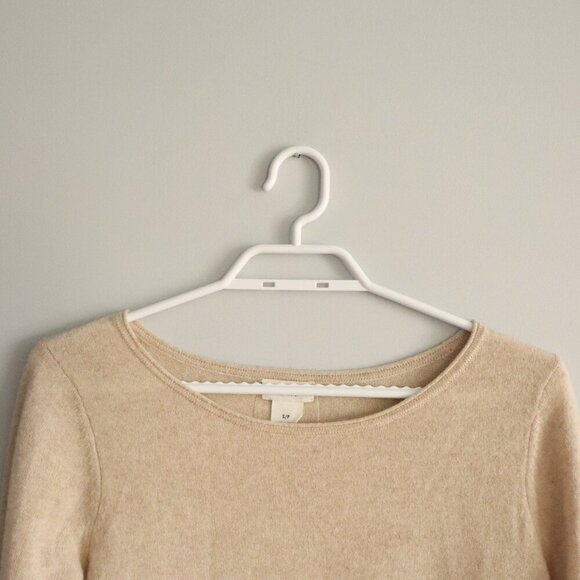 Club Monaco Women's Sz S Cream 100% Cashmere Side Slit Ribbed Crew Sweater‎ - Picture 4 of 12